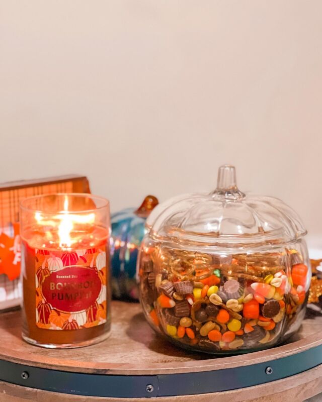 Autumn snack mix! So delish 🎃👻

What foods do you love in this season? 

#autumn #fall #fallfood #snackmix #snackideas #diy #cozy #home #lifestyle #lifestyleblogger #fashionblogger #kitchen #centerpiece #diy #target #targetcandle